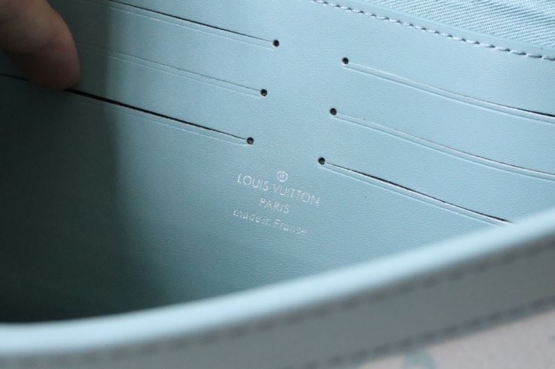 Louis Vuitton Clutch Bags